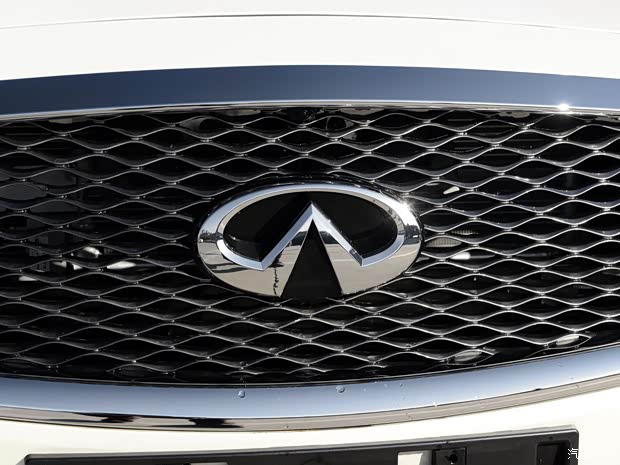 東風(fēng)英菲尼迪 英菲尼迪Q50L 2015款 2.0T 豪華運動版