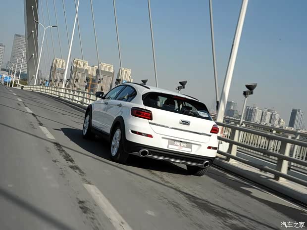 观致汽车 观致3 2015款 都市SUV 1.6T 自动炫动派