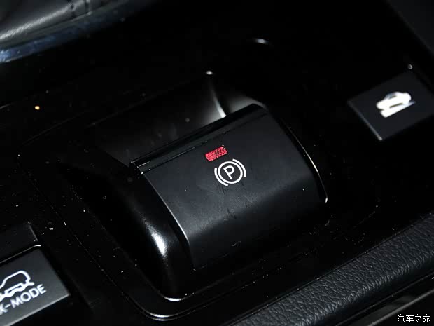 斯巴鲁 傲虎 2015款 2.5i 运动导航版