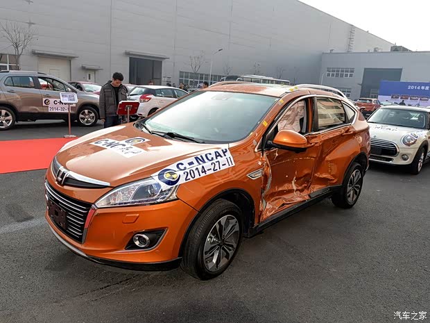 东风裕隆 优6 SUV 2014款 2.0T 旗舰型 东风裕隆 优6 SUV 2014款 2.0T 旗舰型