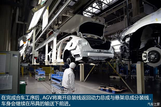 东风英菲尼迪 英菲尼迪Q50L 2015款 2.0T 豪华运动版 东风英菲尼迪 英菲尼迪Q50L 2015款 2.0T 豪华运动版