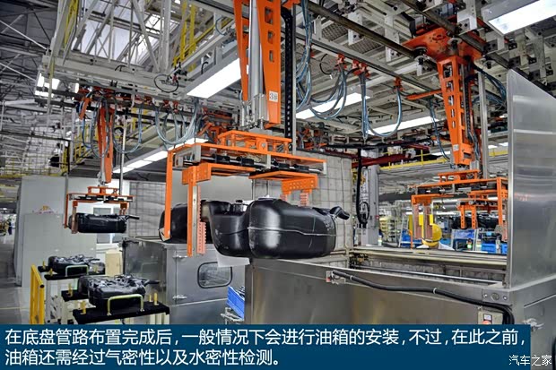 东风英菲尼迪 英菲尼迪Q50L 2015款 2.0T 豪华运动版 东风英菲尼迪 英菲尼迪Q50L 2015款 2.0T 豪华运动版