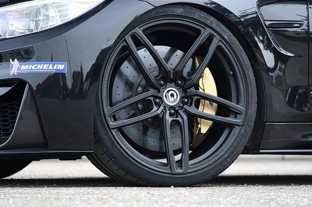 宝马M 宝马M4 2014款 M4双门轿跑车 宝马M 宝马M4 2014款 M4双门轿跑车