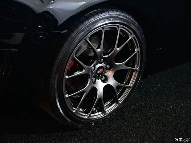 丰田(进口) 锐志(海外) 2015款 基本型 丰田(进口) 锐志(海外) 2015款 基本型