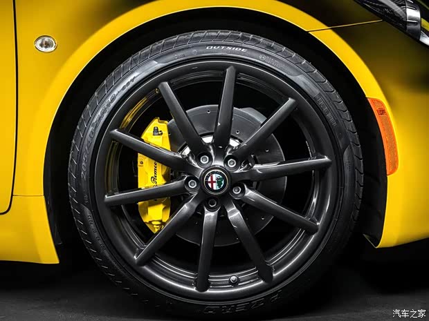 阿爾法羅密歐 ALFA 4C 2015款 Spider