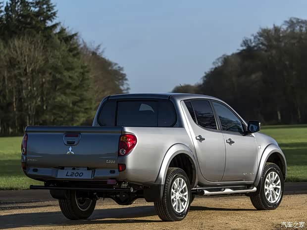三菱(進口) 三菱L200 2015款 基本型