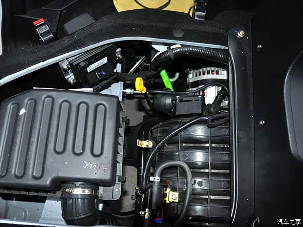 北汽银翔 北汽幻速H6 2015款 1.8L豪华型M18A 北汽银翔 北汽幻速H6 2015款 1.8L豪华型M18A