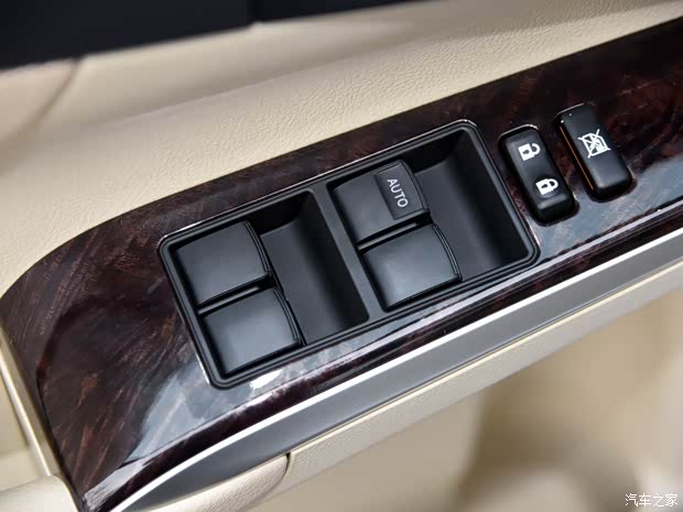 广汽丰田 凯美瑞 2015款 2.0E 精英版