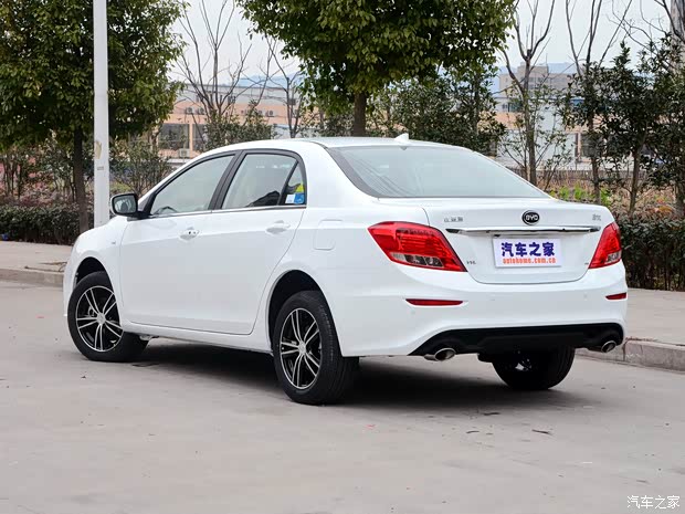 比亚迪 速锐 2015款 1.5L 手动豪华型