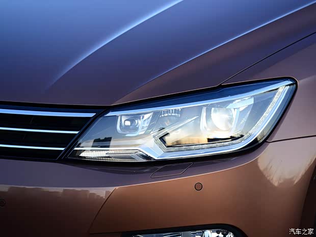 上海大众 凌渡 2015款 330TSI DSG豪华版 上海大众 凌渡 2015款 330TSI DSG豪华版