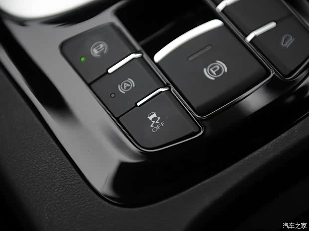 上汽集团 锐腾 2015款 2.0TGI TST四驱旗舰版 上汽集团 锐腾 2015款 2.0TGI TST四驱旗舰版