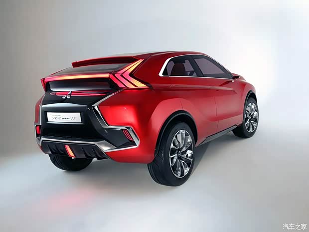三菱(進(jìn)口) 三菱XR-PHEV 2015款 Concept II 三菱(進(jìn)口) 三菱XR-PHEV 2015款 Concept II