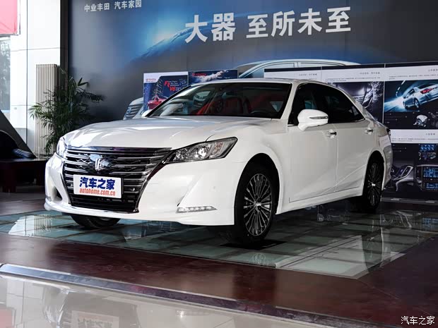 一汽丰田 皇冠 2015款 2.5L 尊享版
