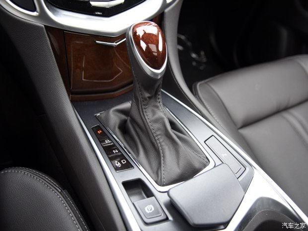 凯迪拉克(进口) 凯迪拉克SRX 2015款 3.0L 豪华型