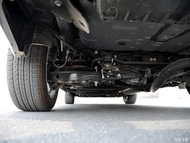 雷克萨斯 雷克萨斯NX 2015款 300h 全驱 锋芒版 雷克萨斯 雷克萨斯NX 2015款 300h 全驱 锋芒版