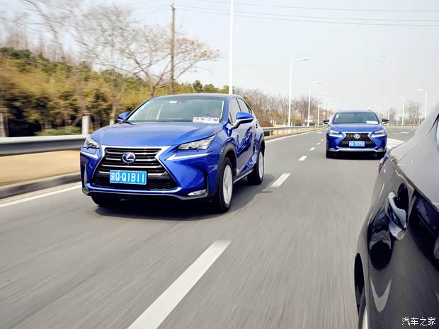 雷克萨斯 雷克萨斯NX 2015款 300h 全驱 锋芒版 雷克萨斯 雷克萨斯NX 2015款 300h 全驱 锋芒版