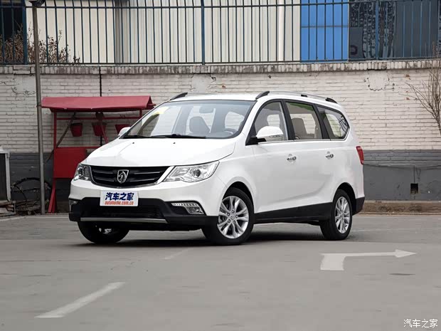 上汽通用五菱 寶駿730 2014款 1.5L 手動(dòng)舒適ESP版 7座