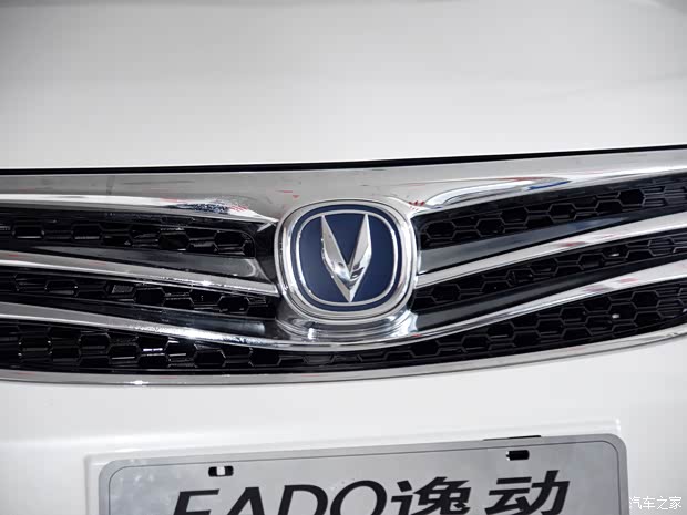 长安汽车 逸动 2015款 1.6L 手动尊贵型 长安汽车 逸动 2015款 1.6L 手动尊贵型