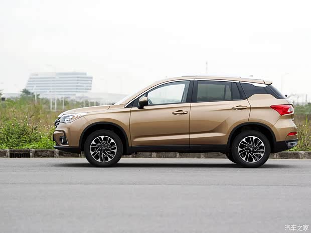 广汽乘用车 传祺GS4 2015款 基本型 广汽乘用车 传祺GS4 2015款 基本型