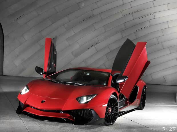兰博基尼 Aventador 2015款 LP 750-4 Superveloce