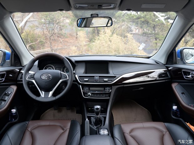 东南汽车 V5菱致 2015款 plus 1.5T 手动智控型