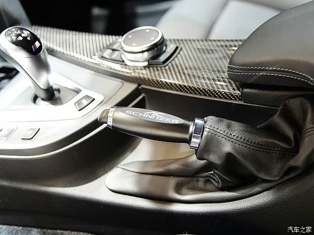 亚琛施纳泽 亚琛施纳泽 M4 2015款 基本型 亚琛施纳泽 亚琛施纳泽 M4 2015款 基本型