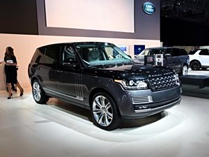 ·(M(jn))  2016 5.0 V8 SV Autobiography