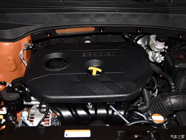 北京现代 北京现代ix25 2015款 2.0L 自动两驱智能型GLS 北京现代 北京现代ix25 2015款 2.0L 自动两驱智能型GLS