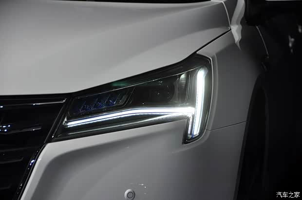 東風(fēng)裕隆 納5 2015款 1.8T 自動(dòng)旗艦型