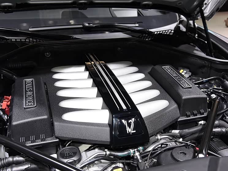 『劳斯莱斯的6.6t v12发动机』