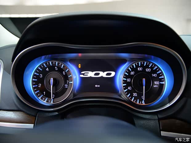 克萊斯勒(進(jìn)口) 克萊斯勒300C(進(jìn)口) 2015款 基本型 克萊斯勒(進(jìn)口) 克萊斯勒300C(進(jìn)口) 2015款 基本型