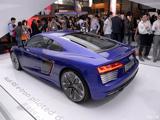 奧迪(進(jìn)口) 奧迪R8 2016款 e-tron