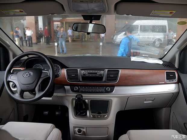 上汽商用車 上汽大通G10 2015款 2.0T 手動紀念版