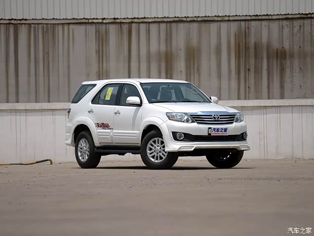 豐田(進(jìn)口) 奔跑者 2015款 2.7L 標(biāo)準(zhǔn)版