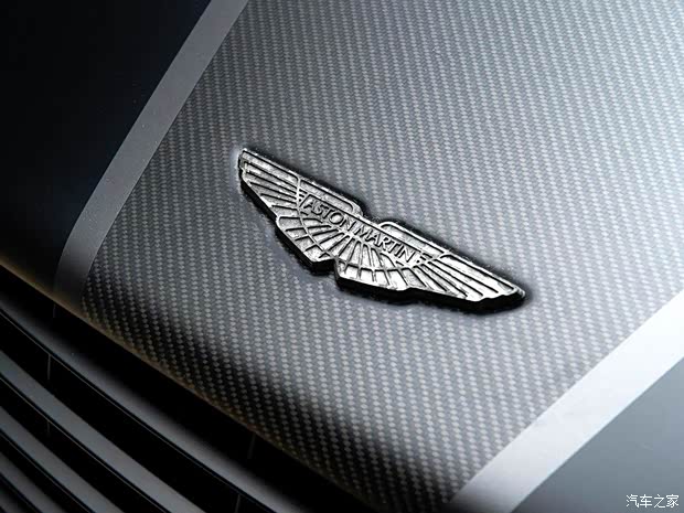 阿斯頓·馬丁 Vanquish 2015款 One of Seven