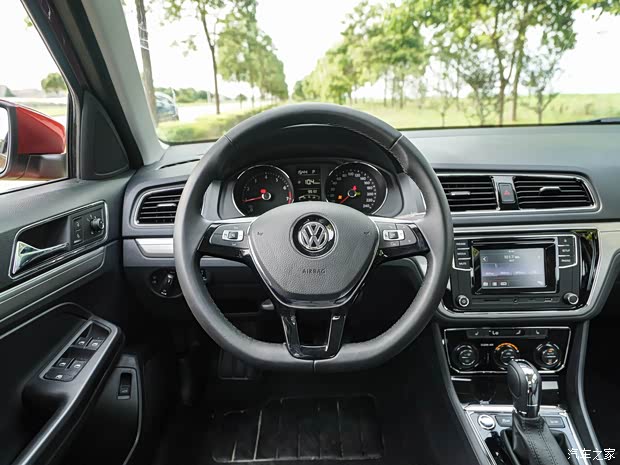 上海大众 朗逸 2015款 230TSI DSG 豪华版