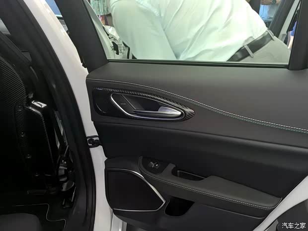 阿尔法罗密欧 Giulia 2015款 基本型 阿尔法罗密欧 Giulia 2015款 基本型