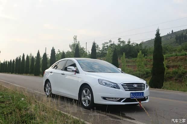 一汽奔腾 奔腾B70 2014款 2.0L 自动豪华型 一汽奔腾 奔腾B70 2014款 2.0L 自动豪华型