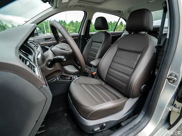 上海大众 朗逸 2015款 230TSI DSG 豪华版