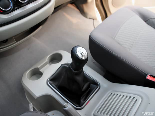 东风风行 菱智 2015款 M5 Q7 2.0L 7座长轴舒适版 东风风行 菱智 2015款 M5 Q7 2.0L 7座长轴舒适版