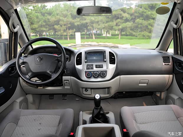 东风风行 菱智 2015款 M5 Q7 2.0L 7座长轴舒适版 东风风行 菱智 2015款 M5 Q7 2.0L 7座长轴舒适版