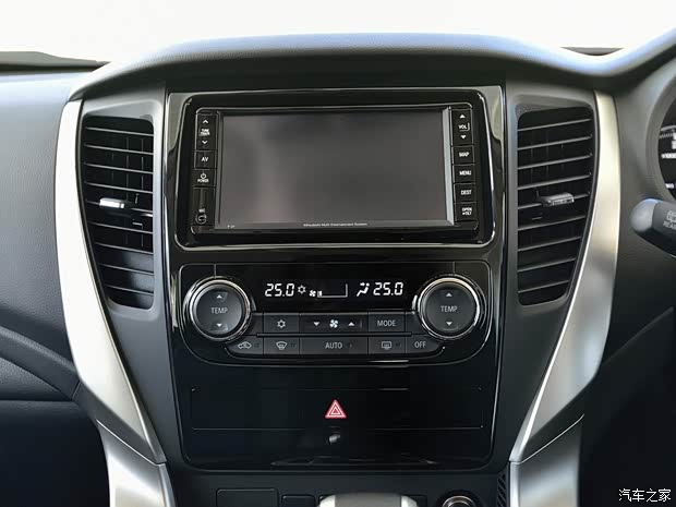 三菱(進(jìn)口) 帕杰羅·勁暢(進(jìn)口) 2016款 基本型