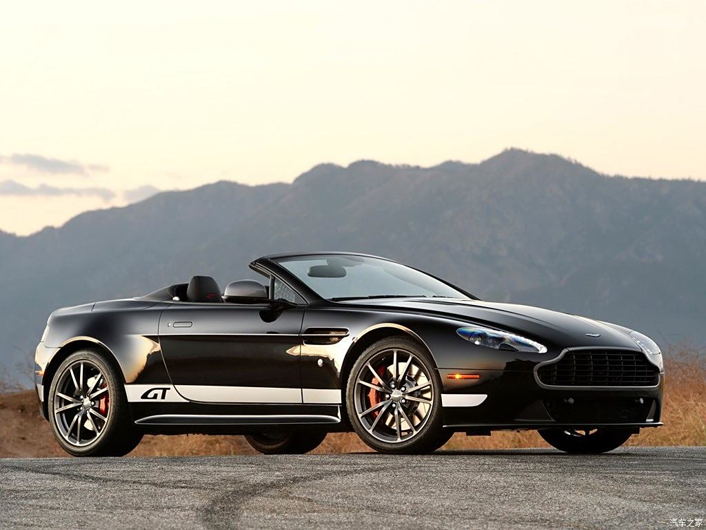 阿斯顿·马丁 v8 vantage 2015款 gt roadster