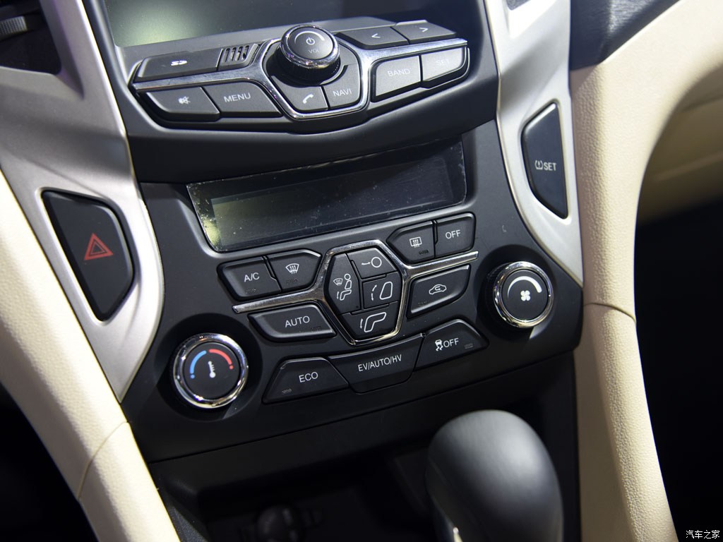 奇瑞汽车 艾瑞泽7 2015款 混动版 中控方向盘 已经是最后一张,您还