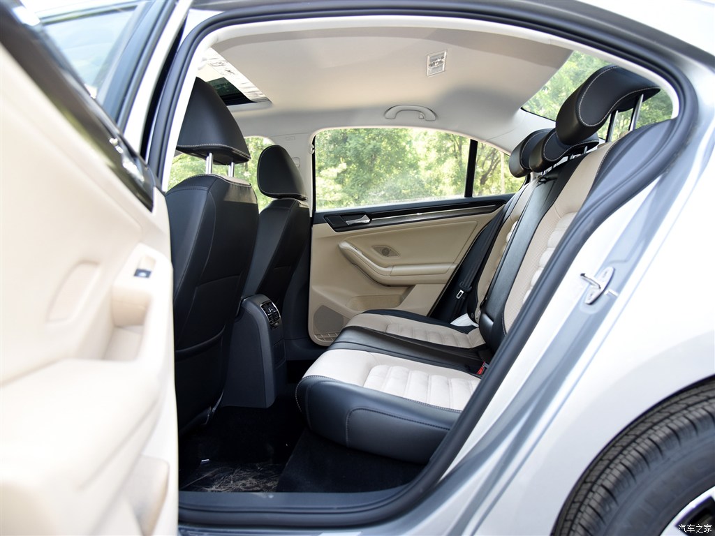 一汽-大众 速腾 2015款 230tsi 自动豪华型