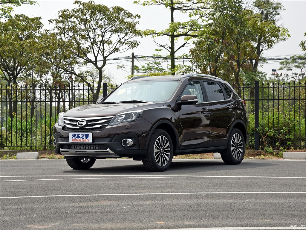 广汽乘用车 传祺gs5 super 2015款 1.8t 自动四驱尊贵版