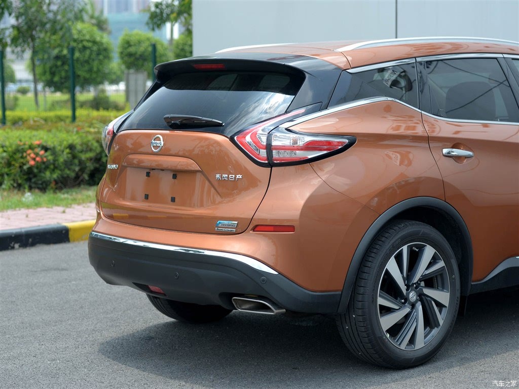 东风日产 楼兰 2015款 2.5t xl 两驱混动尊雅版