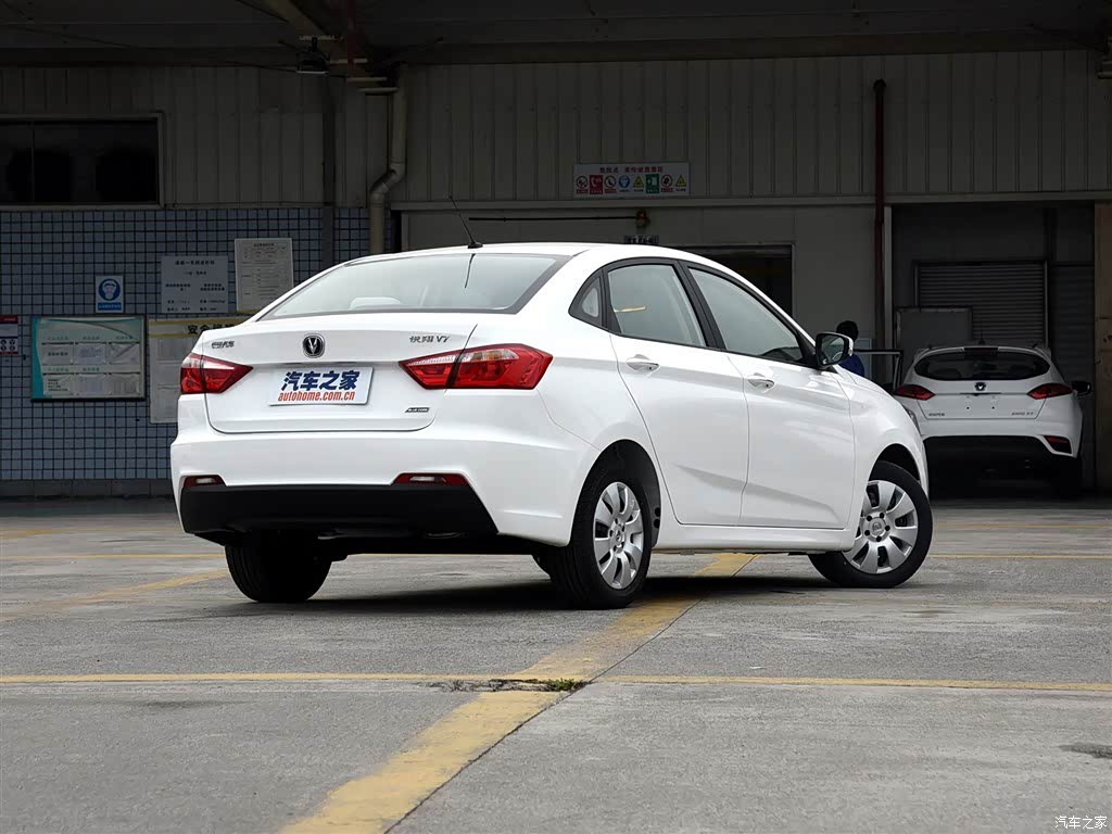长安汽车悦翔v72015款1.6l手动乐活型奔驰glc底盘距尺寸地面图片