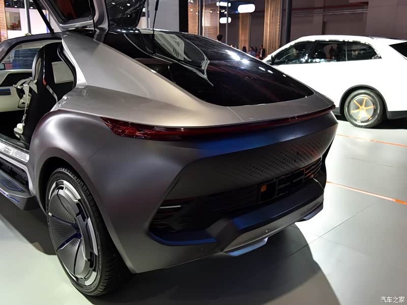 【图】奇点汽车 奇点iS6 2017上海车展_5353