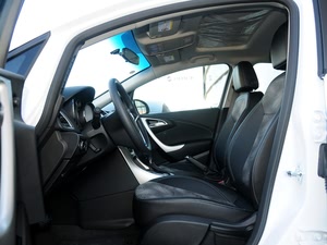 Ӣ 2013 XT 1.6L Զʱа